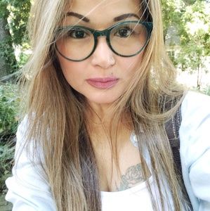 Meet your Posher, Jacqueline